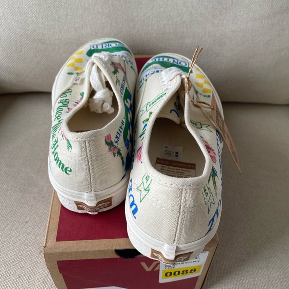 Women’s Vans - Picture 4 of 5